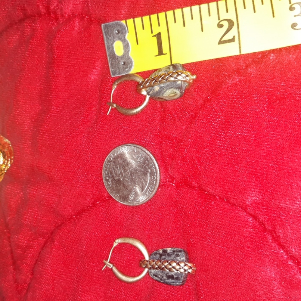 Green Dangling Stone Earrings - image 3